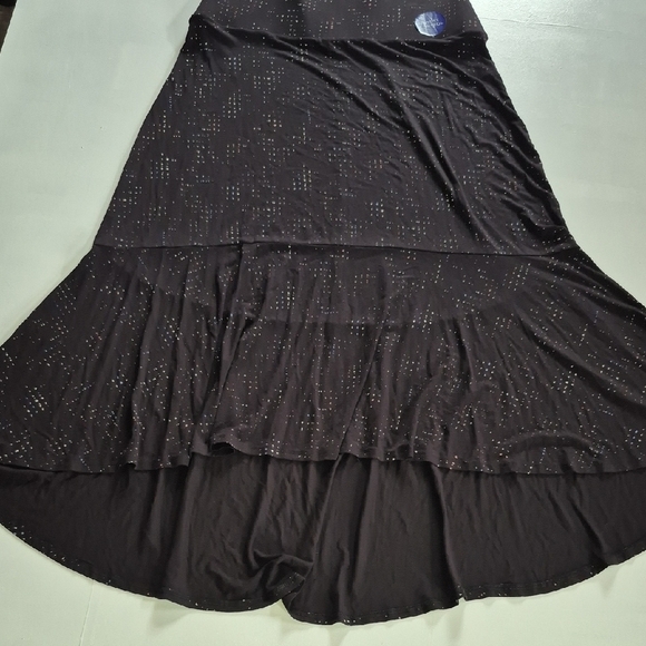 Black Hi-Low Maxi Skirt With Colored Red, White, & Blue Splatter Dots - Picture 3 of 4